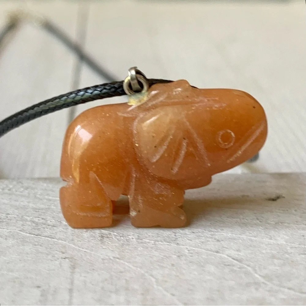 Orange Aventurine Lucky Elephant Crystal Pendant Necklace Adjustable Chain 20